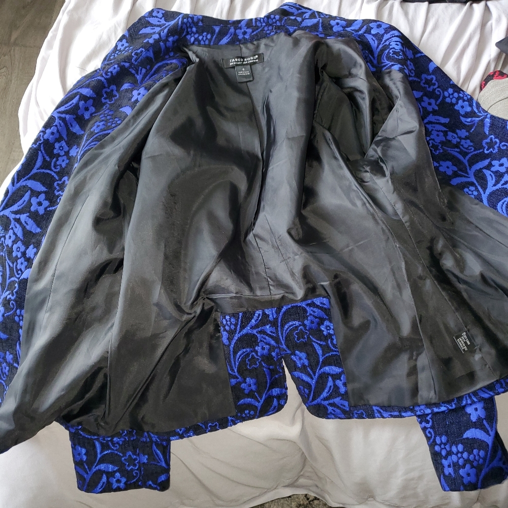 Beautiful Suit Jacket - image 5